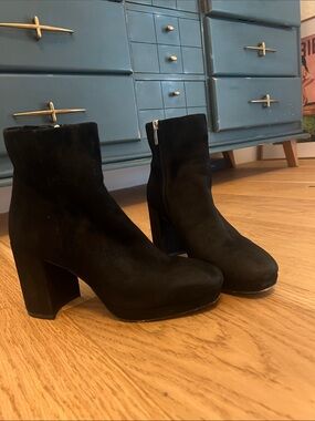 Steven By Steve Madden Black Suede Block Heel Ankle Boots